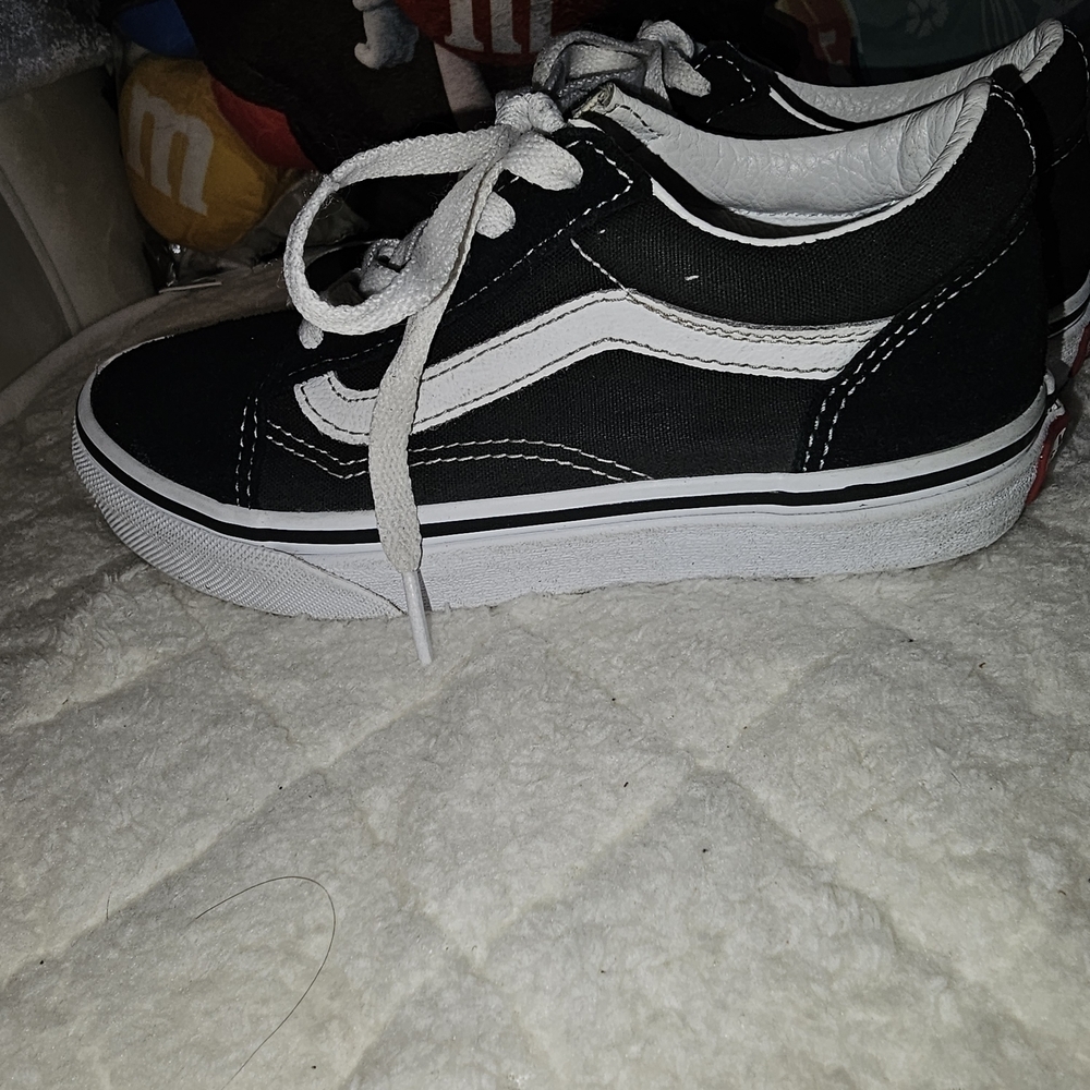 Vans Classic Black and White Lace-Up Sneakers - Picture 2 of 8